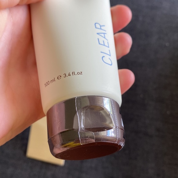 AHAVA Time To Clear Purifying Mud Mask - Picture 10 of 10